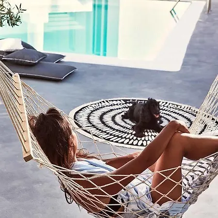 Boho Santorini Hotel 3*