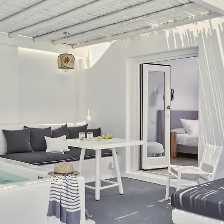 Boho Santorini 3*
